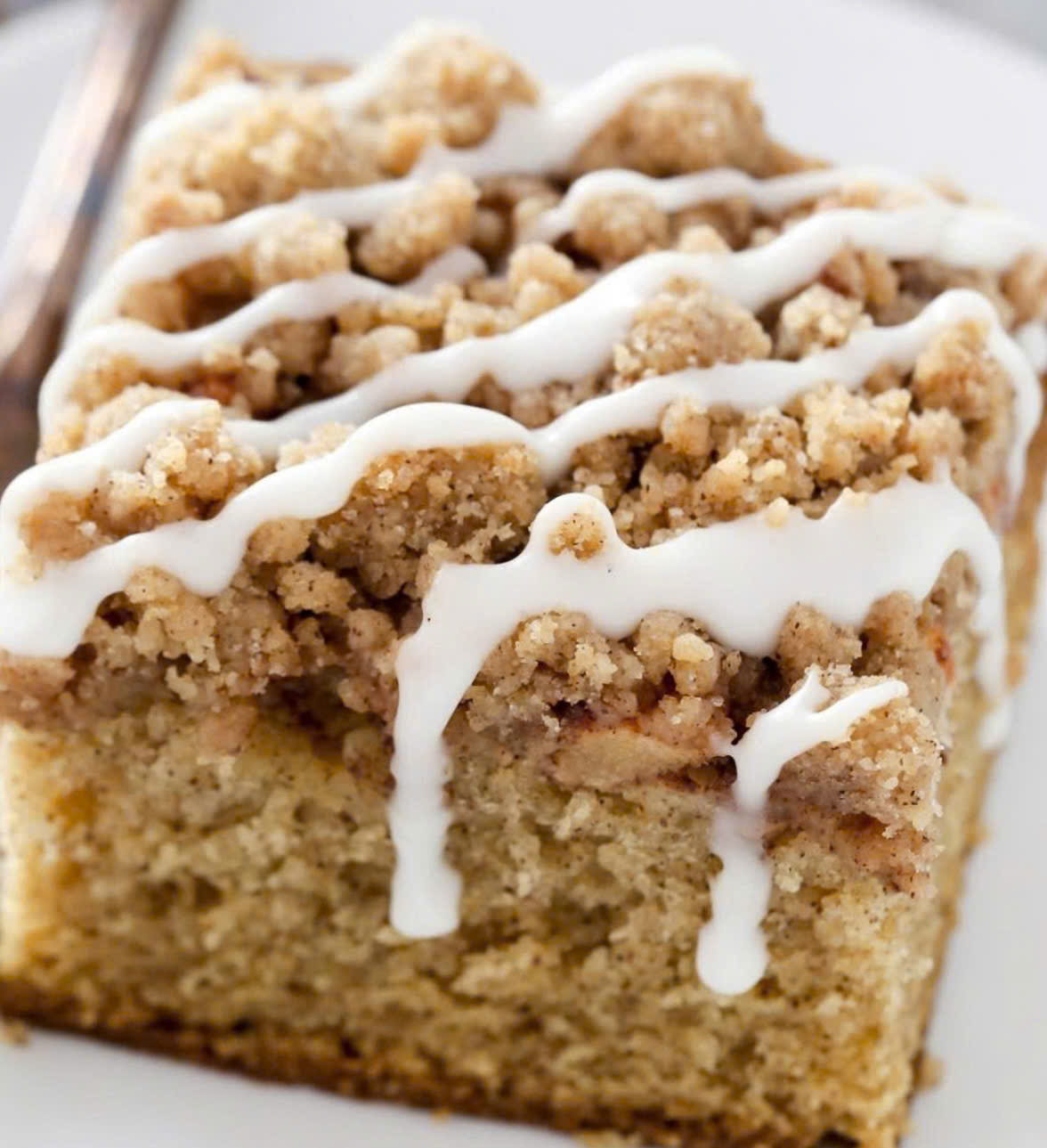 Luscious Apple Crumb Cake With Cinnamon Apple Drizzle