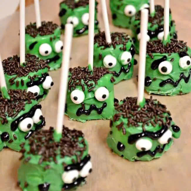 Easy Frankenstein Marshmallow Pops