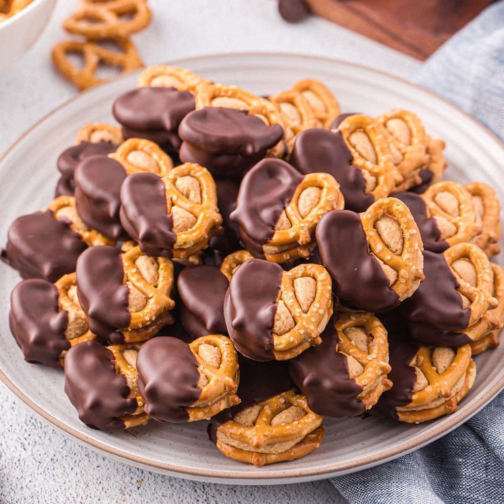Crunchy Peanut Butter Pretzel Bites - PP417 Thumb Crunchy Peanut Butter Pretzel Bites